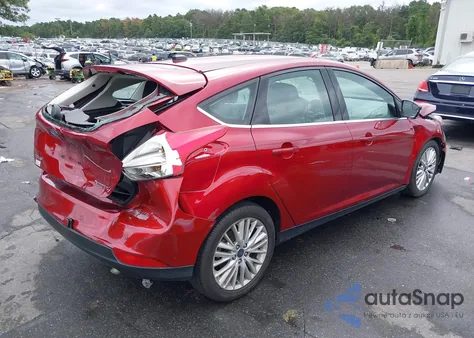 2017 Ford Focus Titanium из США, поврежденный, VIN 1FADP3N25HL311609